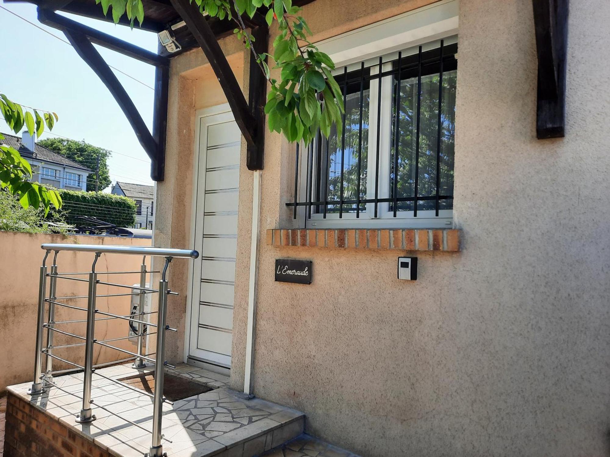 Alloappartmeuble_L'Emeraude Houilles ภายนอก รูปภาพ